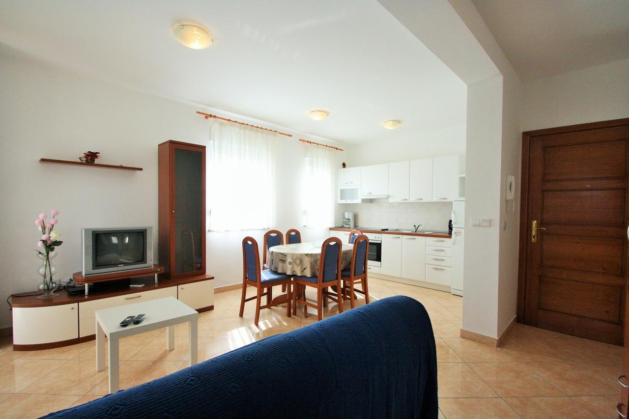 פורץ Apartment Bilic With Balcony מראה חיצוני תמונה