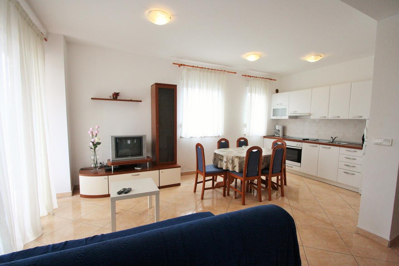 פורץ Apartment Bilic With Balcony מראה חיצוני תמונה
